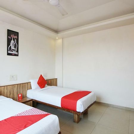 ホテルOyo 24197 Saptaruchi Pimpri-Chinchwad エクステリア 写真