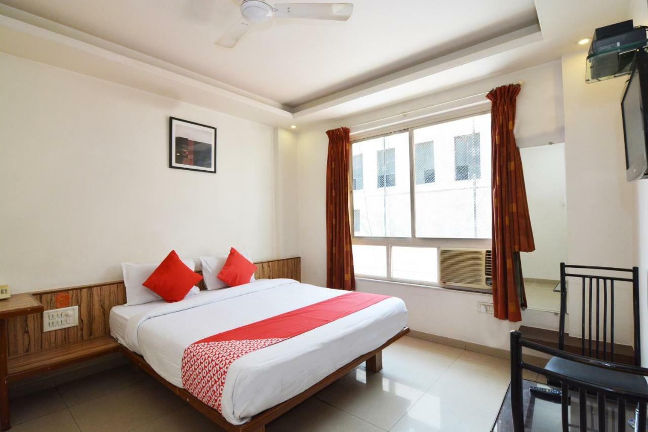 ホテルOyo 24197 Saptaruchi Pimpri-Chinchwad エクステリア 写真