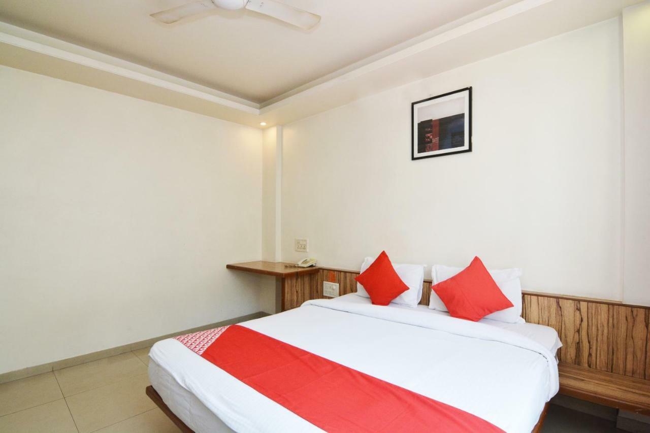 ホテルOyo 24197 Saptaruchi Pimpri-Chinchwad エクステリア 写真