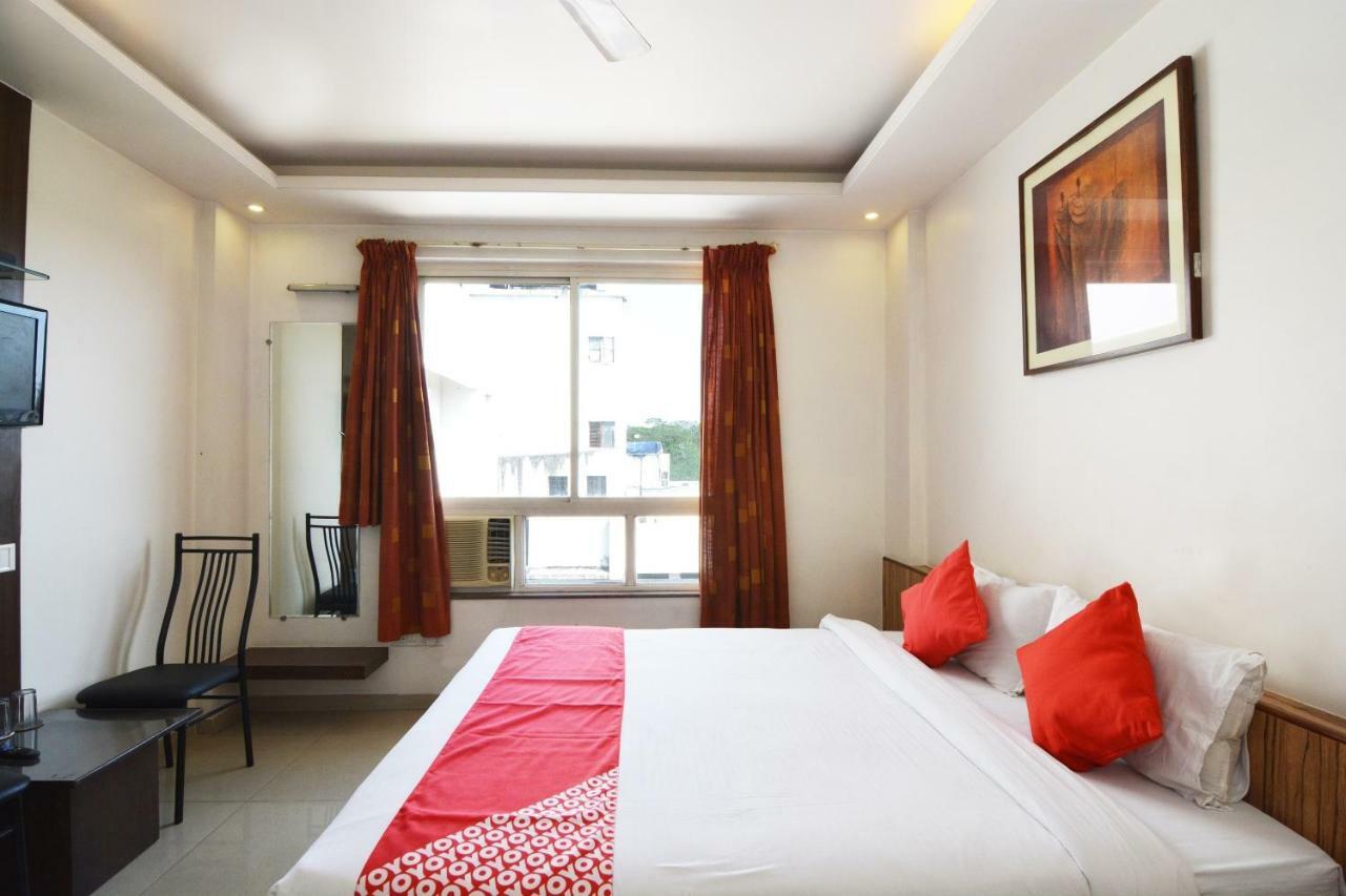 ホテルOyo 24197 Saptaruchi Pimpri-Chinchwad エクステリア 写真